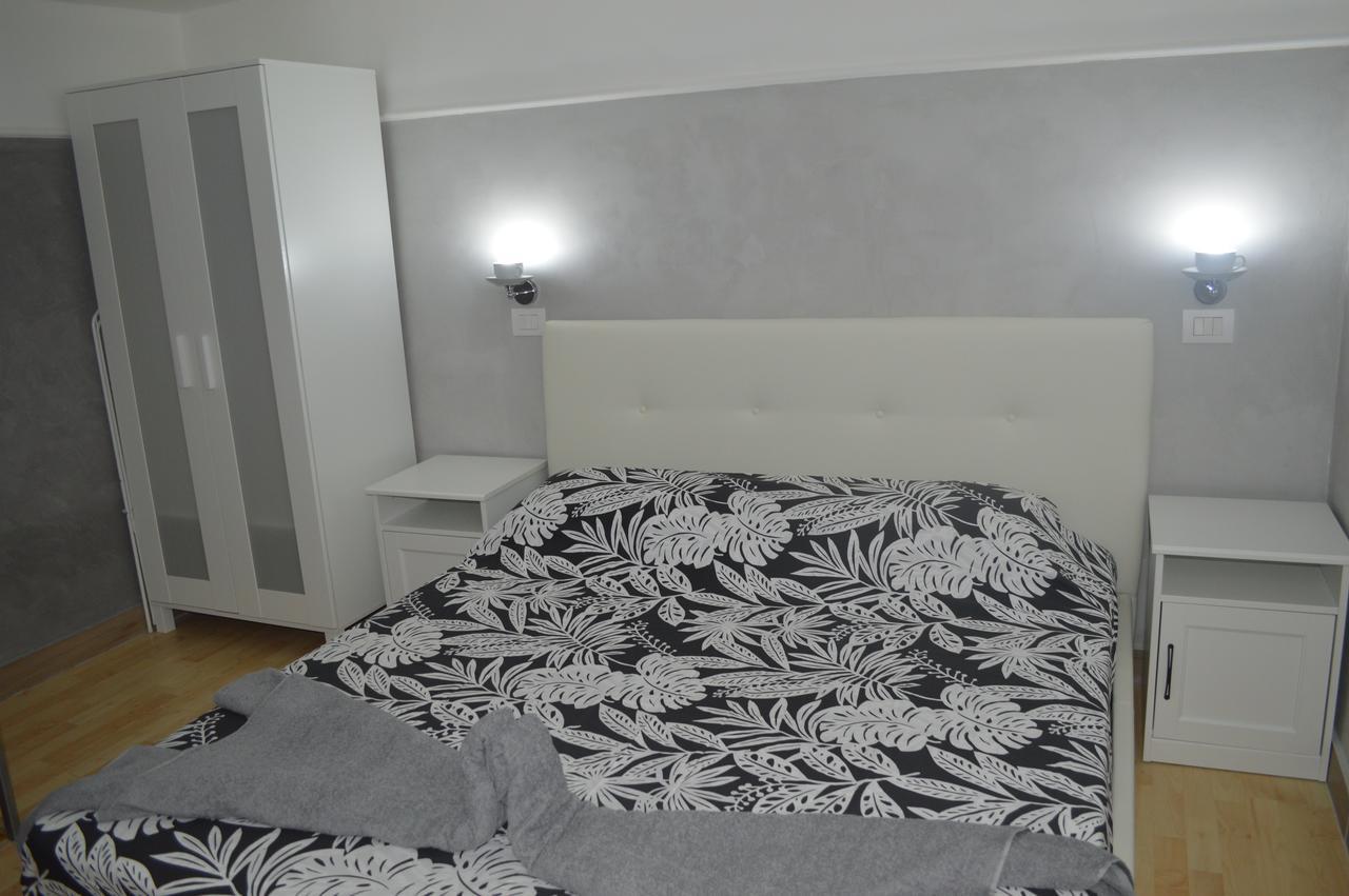 Petros Room Camere Salerno Zewnętrze zdjęcie